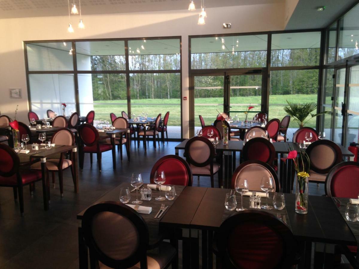 Hotel - Restaurant La Claire Foret Morhange Exteriör bild